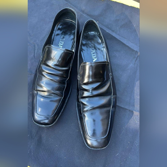 Prada Men's Shiny Black Slip-On Loafers Mens 8 - Picture 1 of 5
